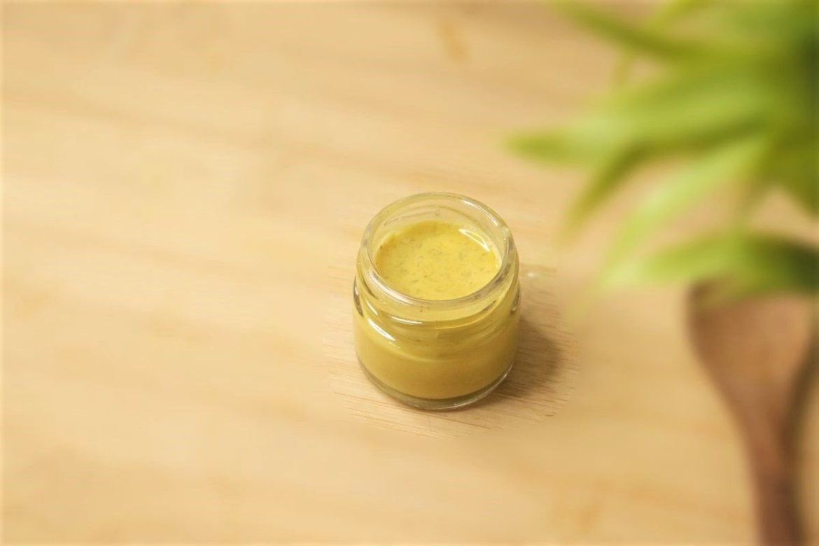 Turmeric gel for skin