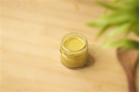 Turmeric gel for skin